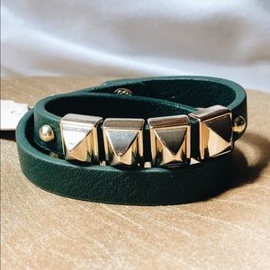 CÄRA New York Teal Vegan Leather Gold Bracelet!